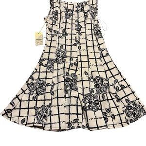 Medium Haani Woman’s Sleeveless Dress